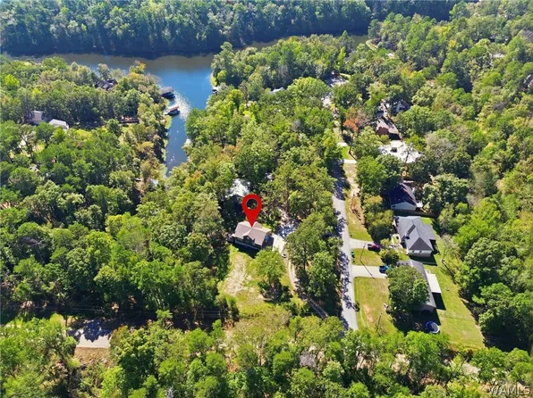 15491 Sandstone Rd, Northport, AL 35475