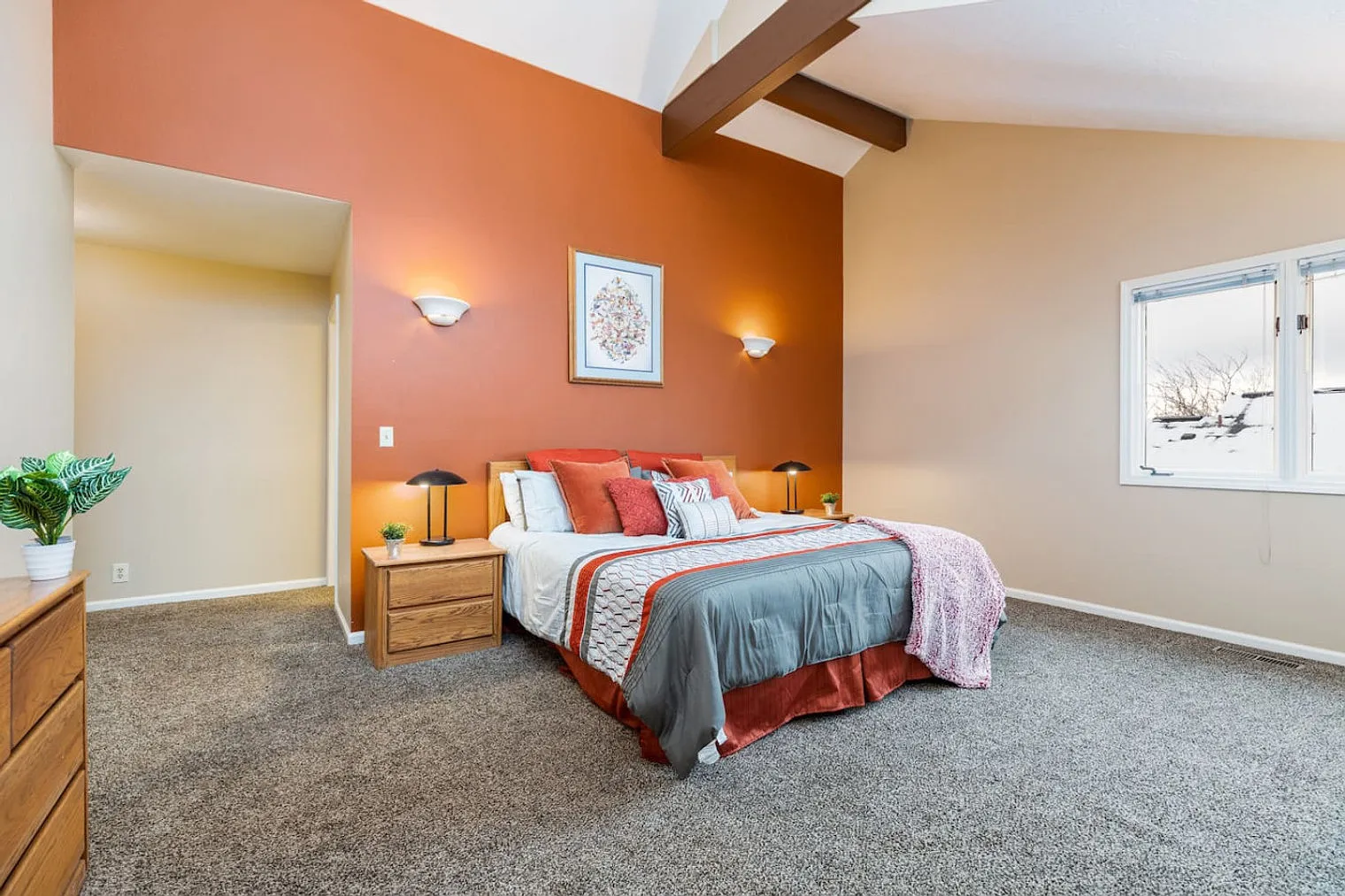 4 bed, 2.0 bath, $5,731 — Photo 4