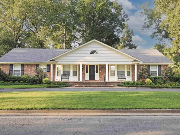 13 Jefferson Pl, Pine Bluff, AR 71603