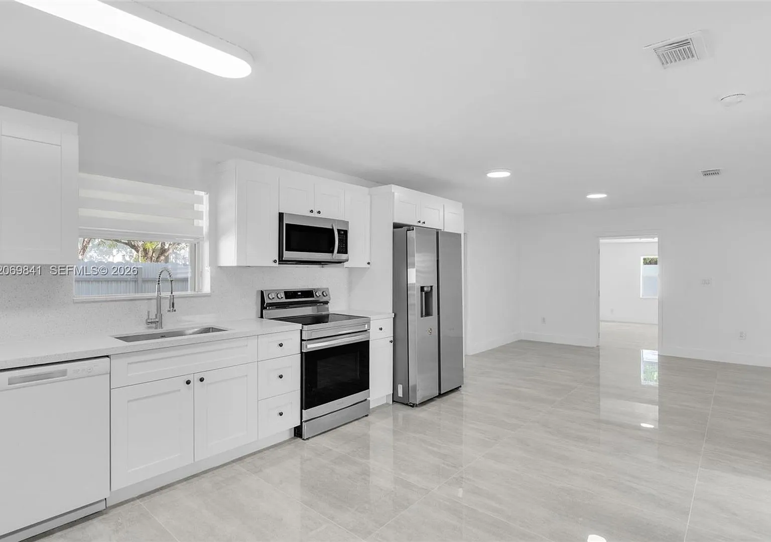 9999 NW 25th Terrace, Doral, FL 33172 - 1346 — Photo 2