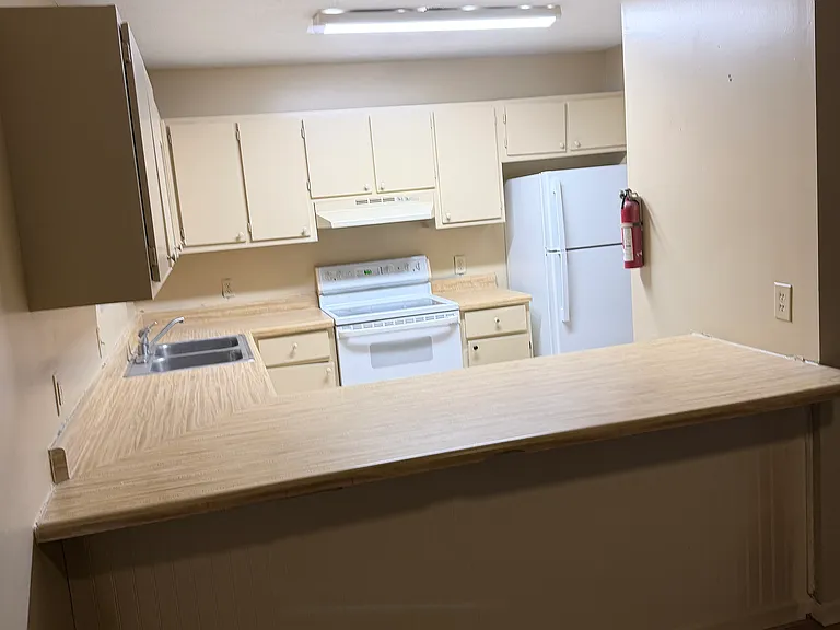 1110 Sheffield Ave #A — Photo 10