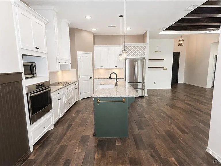 5305 Ginko Dr — Photo 7
