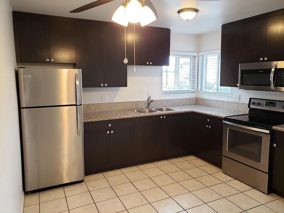 Brand new kitchen cabinets, granite counters and stainless appliances