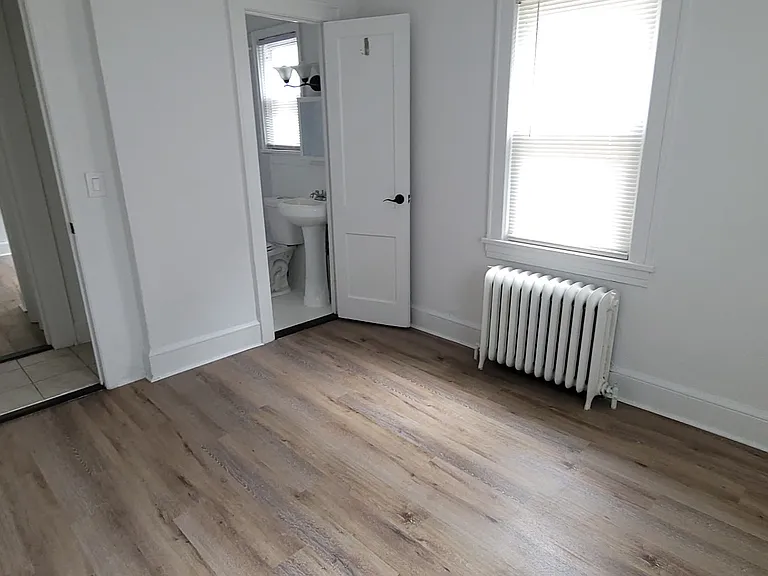 14 E Devonia Ave #1 — Photo 4
