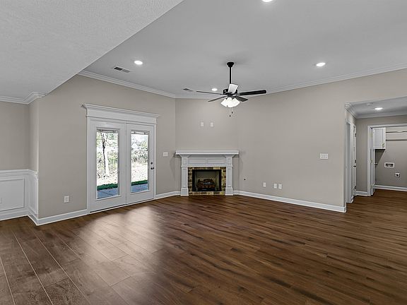 3rd image of 78 Golden Brooke Dr