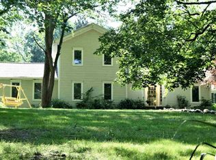 8765 Hilldale Rd, Springport, MI 49284