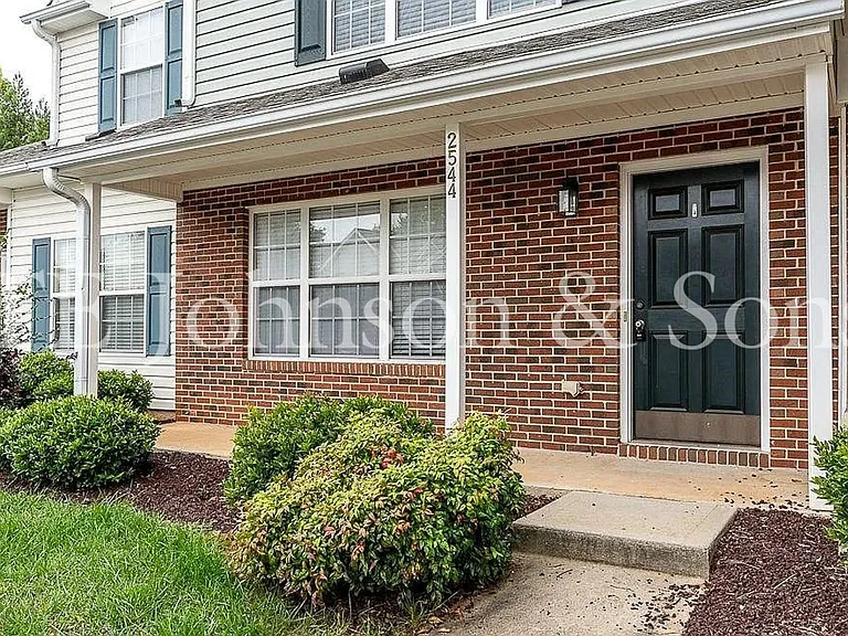 2544 Halle Ann Cir — Photo 2