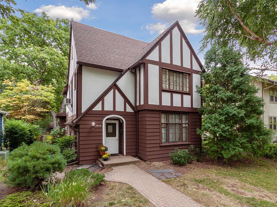 1819 Clinton St, Rockford, IL 61103 MLS 202305309 Zillow