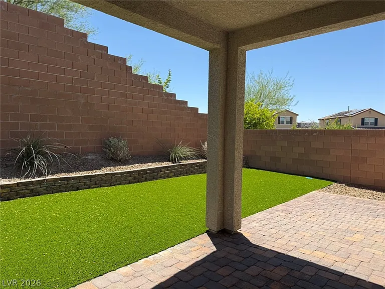 3025 Gravino Ave — Photo 34