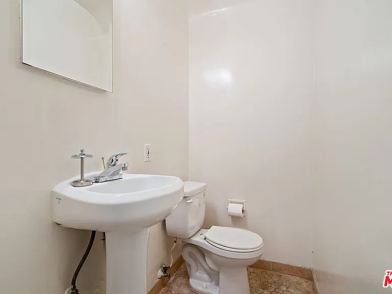932 Wilcox Ave #4 — Photo 18