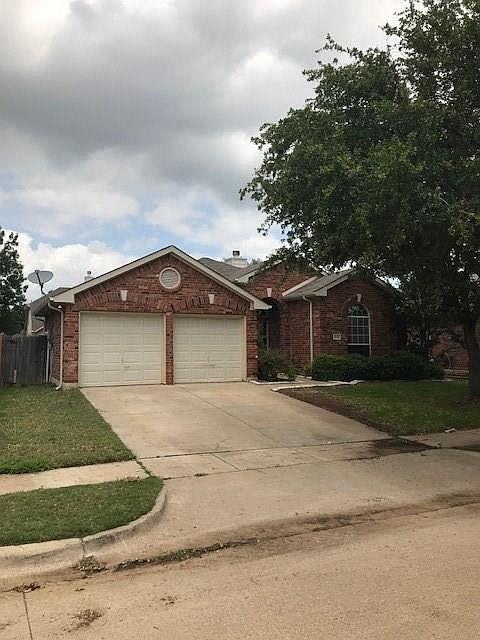 2nd image of 3105 Berkshire Ln