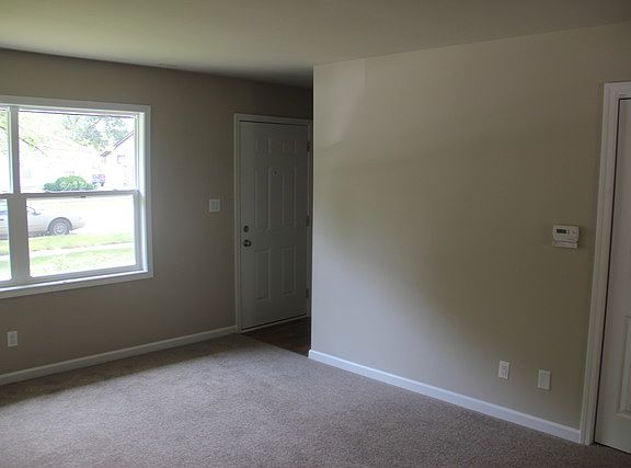 4th image of 213 Laurel Dr
