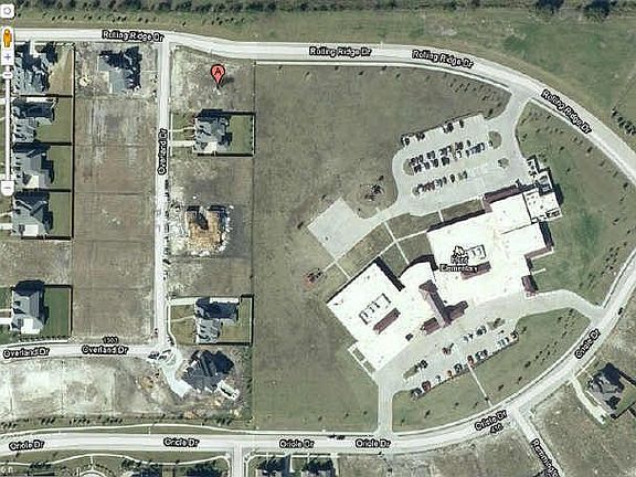 3rd image of 1324 Overland Dr