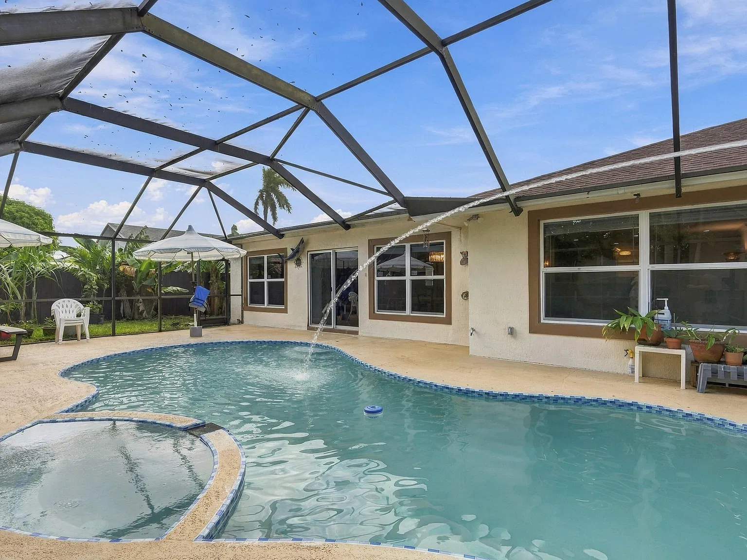 3 bed, 2.0 bath, 2174 sqft, $7,750 — Photo 3