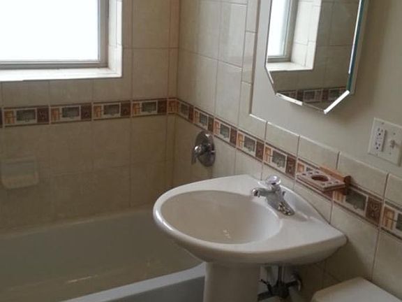 5th image of 919 S Independence Blvd APT 1E
