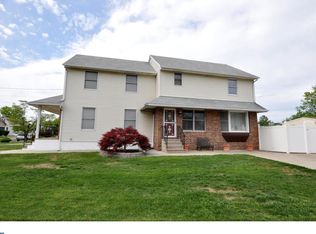 70 N Chester Ave, Riverside, NJ 08075