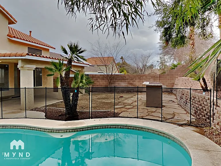 245 Farlin Cir — Photo 38