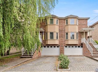 243 Warren Ave #A, Fort Lee, NJ 07024