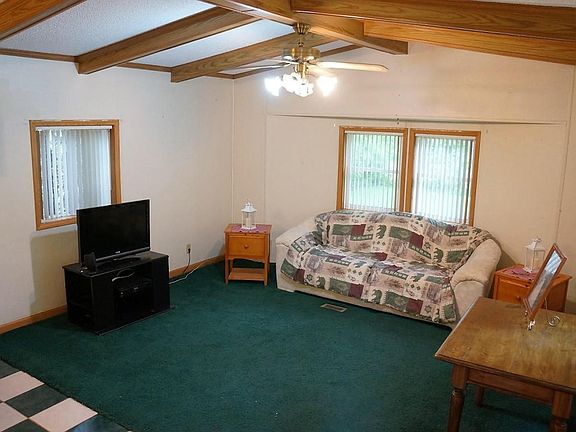 LIVING RM
