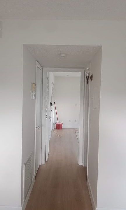 2nd image of 1225 NW 21st St Unit 38-3805