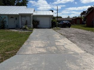 1055 23rd Pl SW, Vero Beach, FL 32962