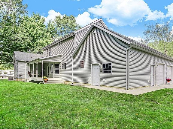 5th image of 4142 Pinewood Dr