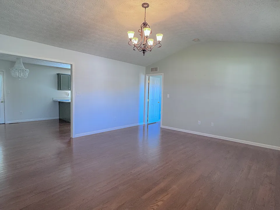330 Lisabella Ln