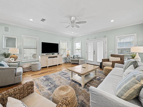 5th image of 95 Barracuda St