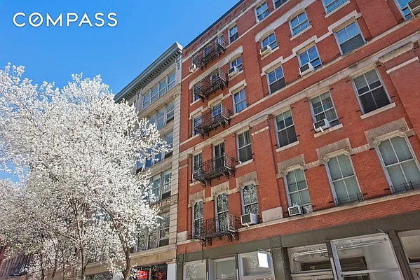 Rented by Compass | media 32