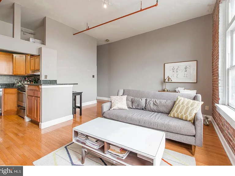 1010 Race St #6C — Photo 7