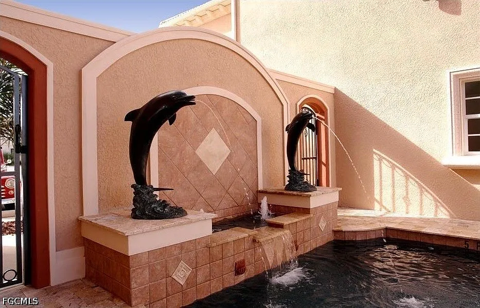 2 bed, 2.5 bath, 11760 sqft, $1,800 — Photo 3