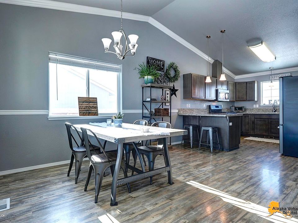 2nd image of 211 S Drover Cir