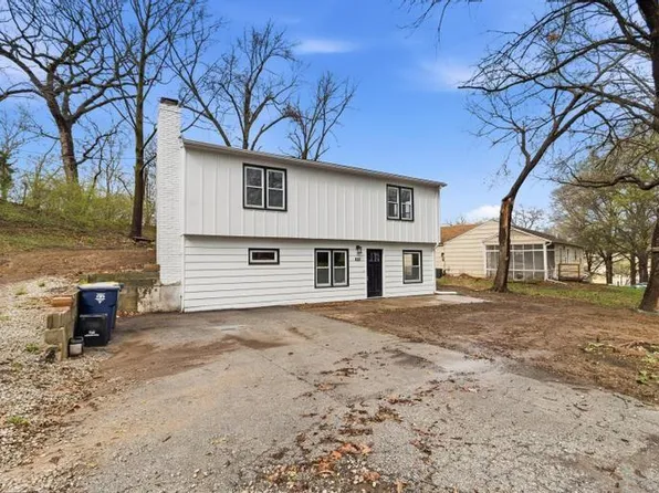 623 NE Woodlawn St, Kansas City, MO 64116