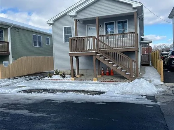 106 Ford St, Providence, RI 02907