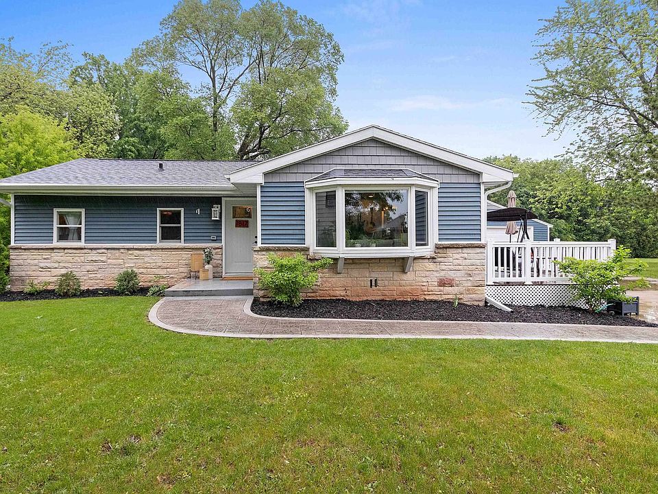1817 Grace St, De Pere, WI 54115 Zillow