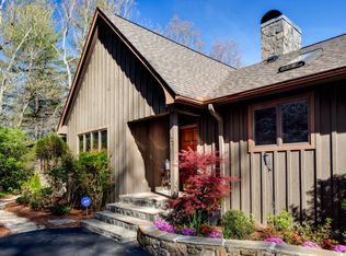 120 Willow Lake Dr, Hendersonville, NC 28739