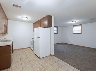 2544 J St #2X1, Lincoln, NE 68510