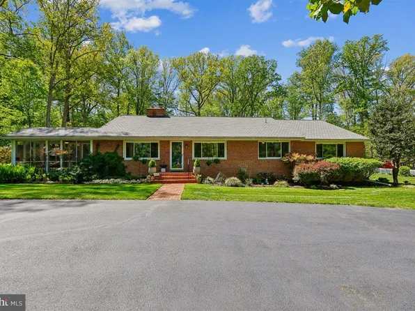 4318 Pinetree Rd, Rockville, MD 20853