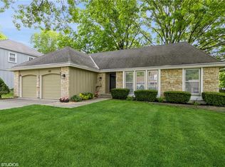 10009 Perry Dr, Overland Park, KS 66212