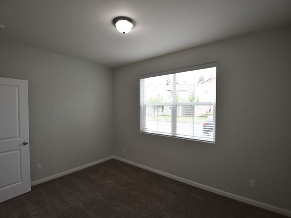 5th image of 1826 72nd Ave SE
