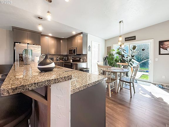 5th image of 515 Memory Ln