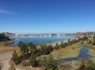 155 George Washington Blvd APT 204, Hull, MA 02045