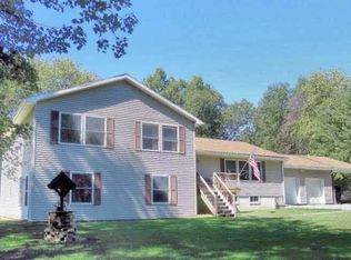 11 Forest Brook Ln, Hyde Park, NY 12538