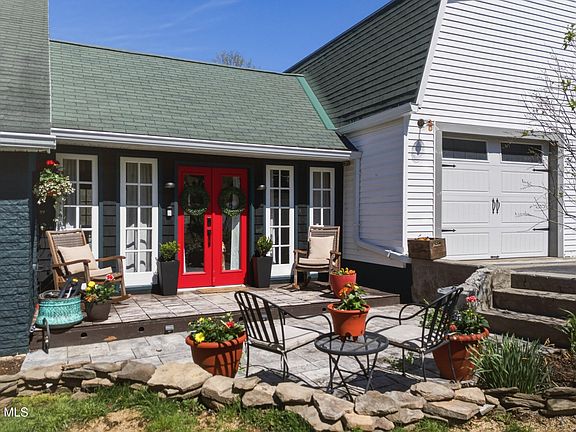 2nd image of 187 E Shore Road