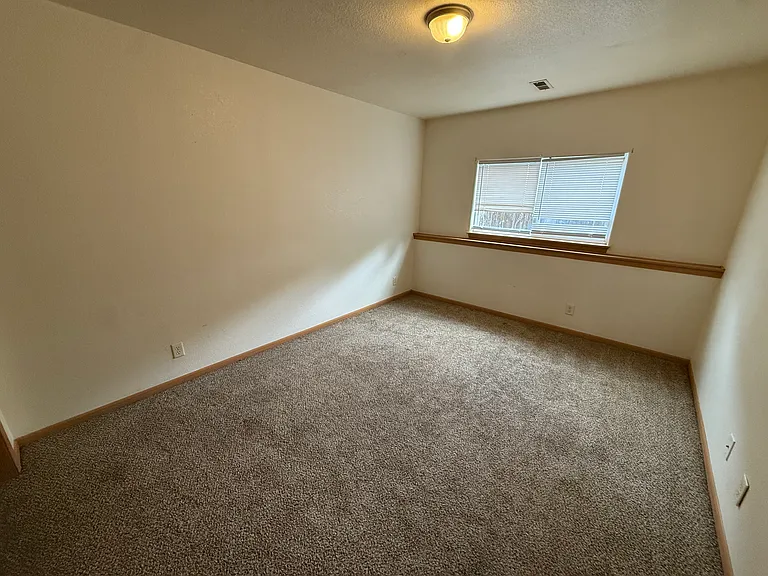 Two Bedroom Open floor Plan — Photo 1