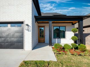 199 Fletcher Ridge Dr, Little Rock, AR 72223