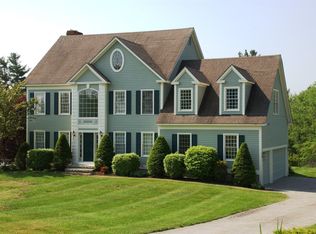 4 Middleton Dr, Bedford, NH 03110