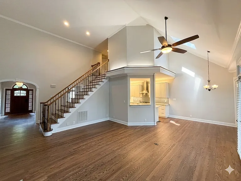 205 Tynemouth Dr — Photo 21