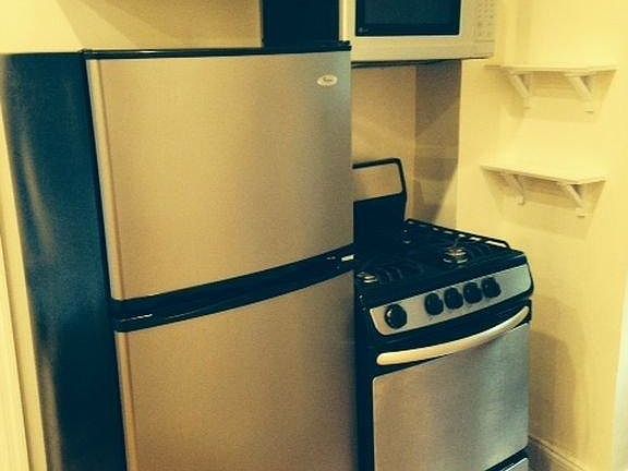 3rd image of 709 Dekalb Ave APT 4C