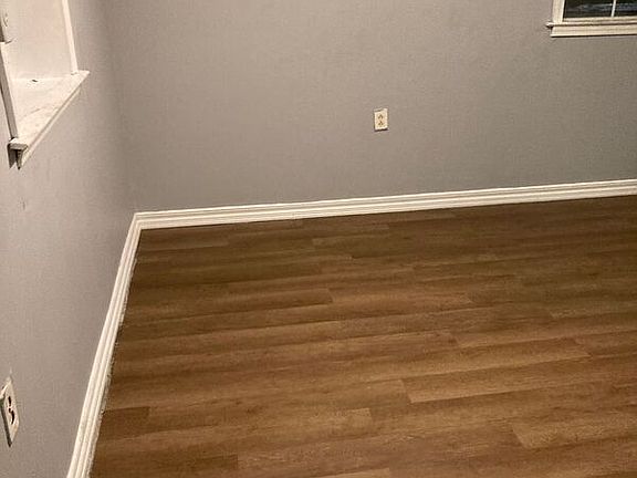 3rd image of 951 Woods St